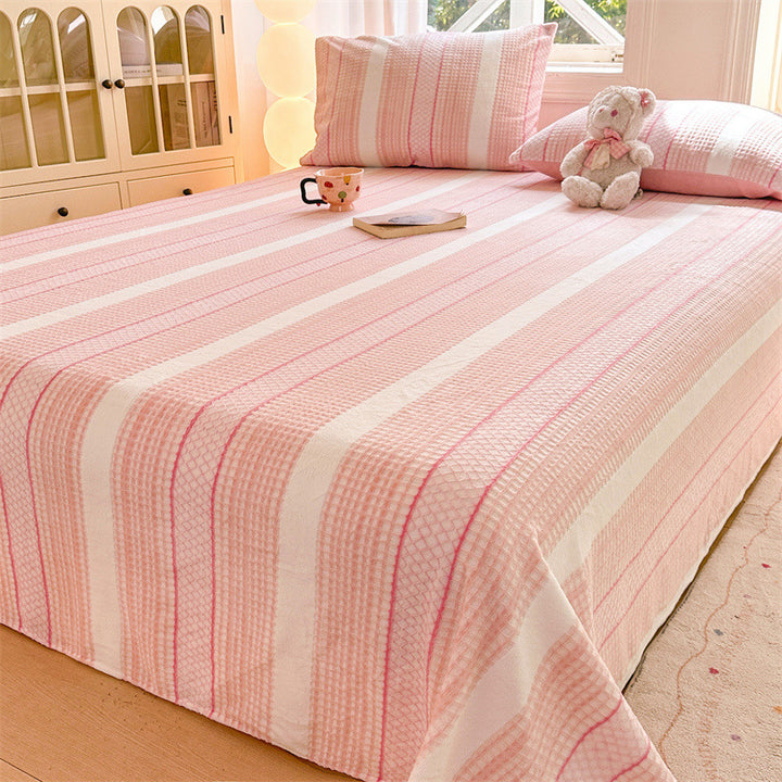 Reversible lightweight bedspread with floral butterfly jacquard texture