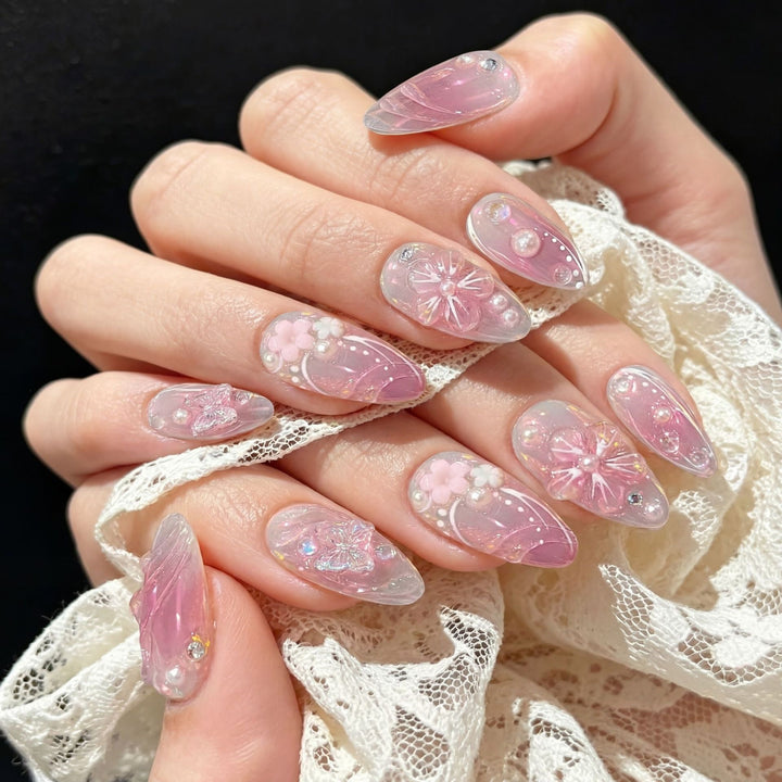 Artificial nails for stylish accents by Stornfield