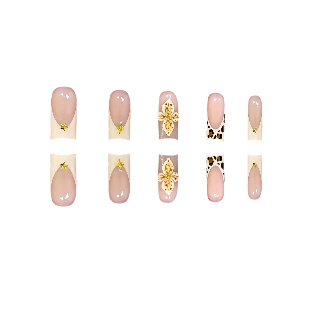 Decorative 3D Floral Press-On Nail Art Stornfield