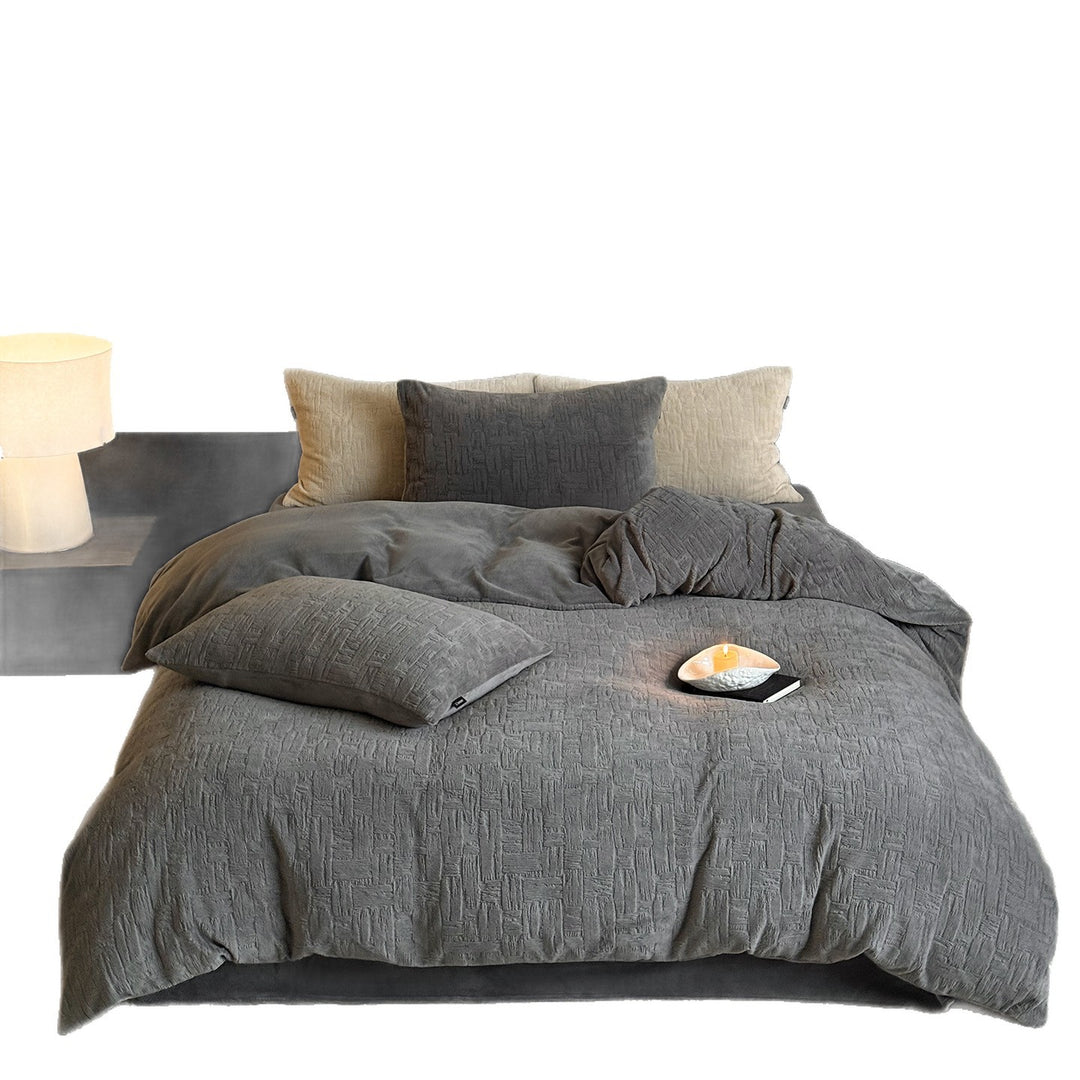 Structured linen-cotton bedding set with embossed relief quilting and extra soft feel