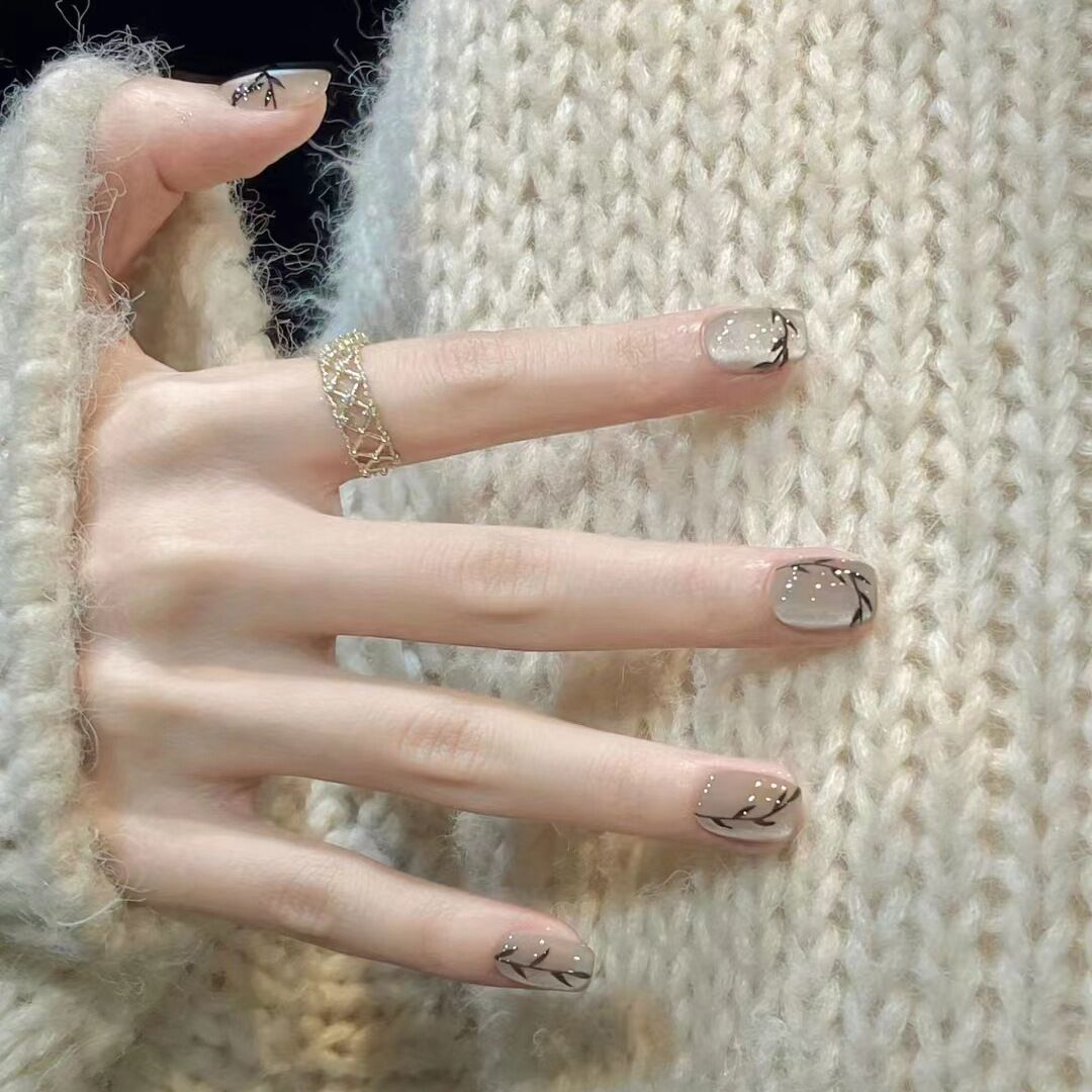 Decorative Press-On Nail Design Set Stornfield