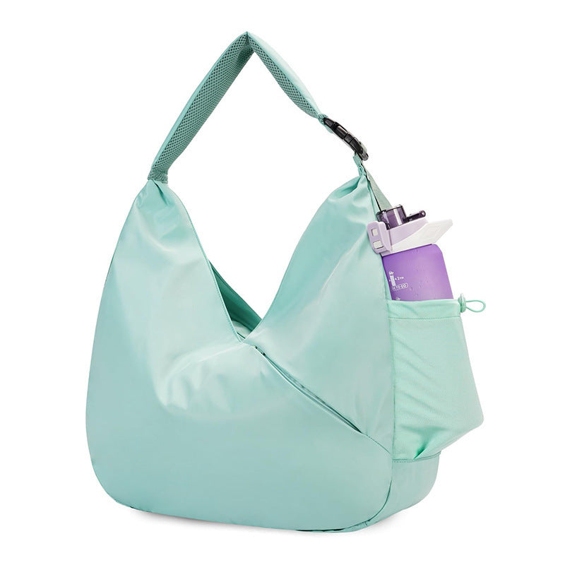 Practical sports bag with side compartment for water bottle Stornfield