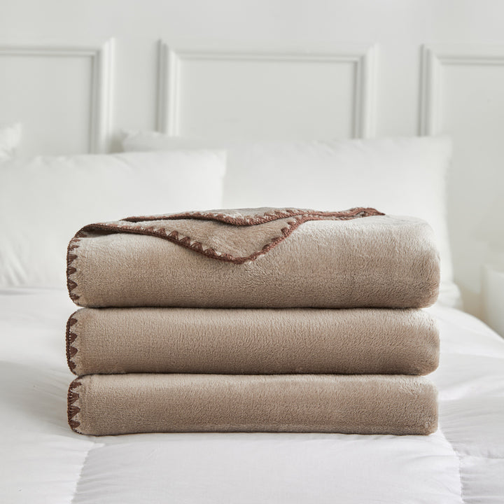 Ultra Soft Fleece Throw Blanket