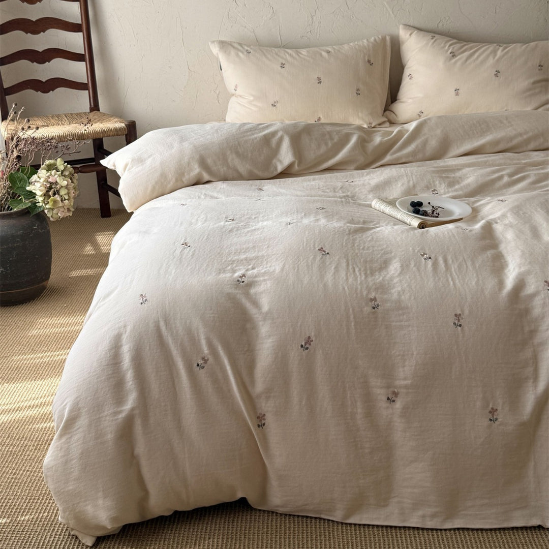 Embroidered Small-Scatter Floral Linen-Cotton Duvet Cover Set with Pillowcases