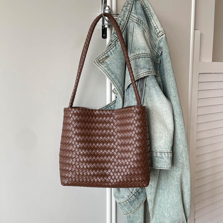 Handcrafted ven Leather Tote Stornfield