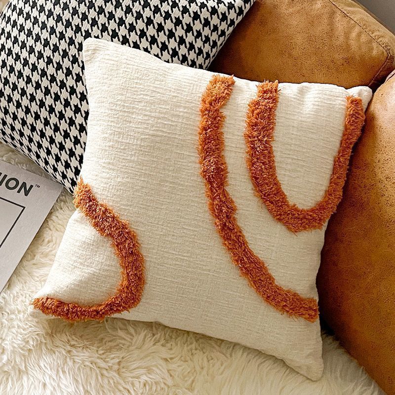 Fluffy decorative cushion with zigzag pattern