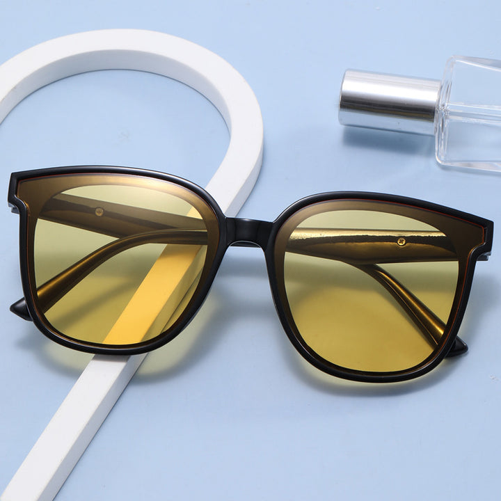 Women's stylish sunglasses with wide frame and UV protection Stornfield
