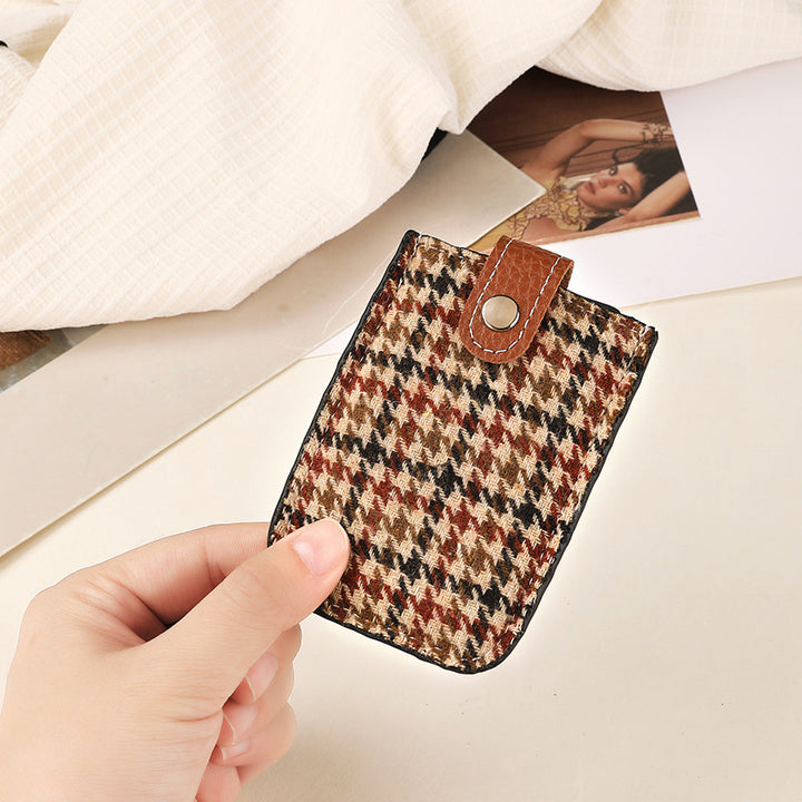Elegant Textured Cardholder Stornfield