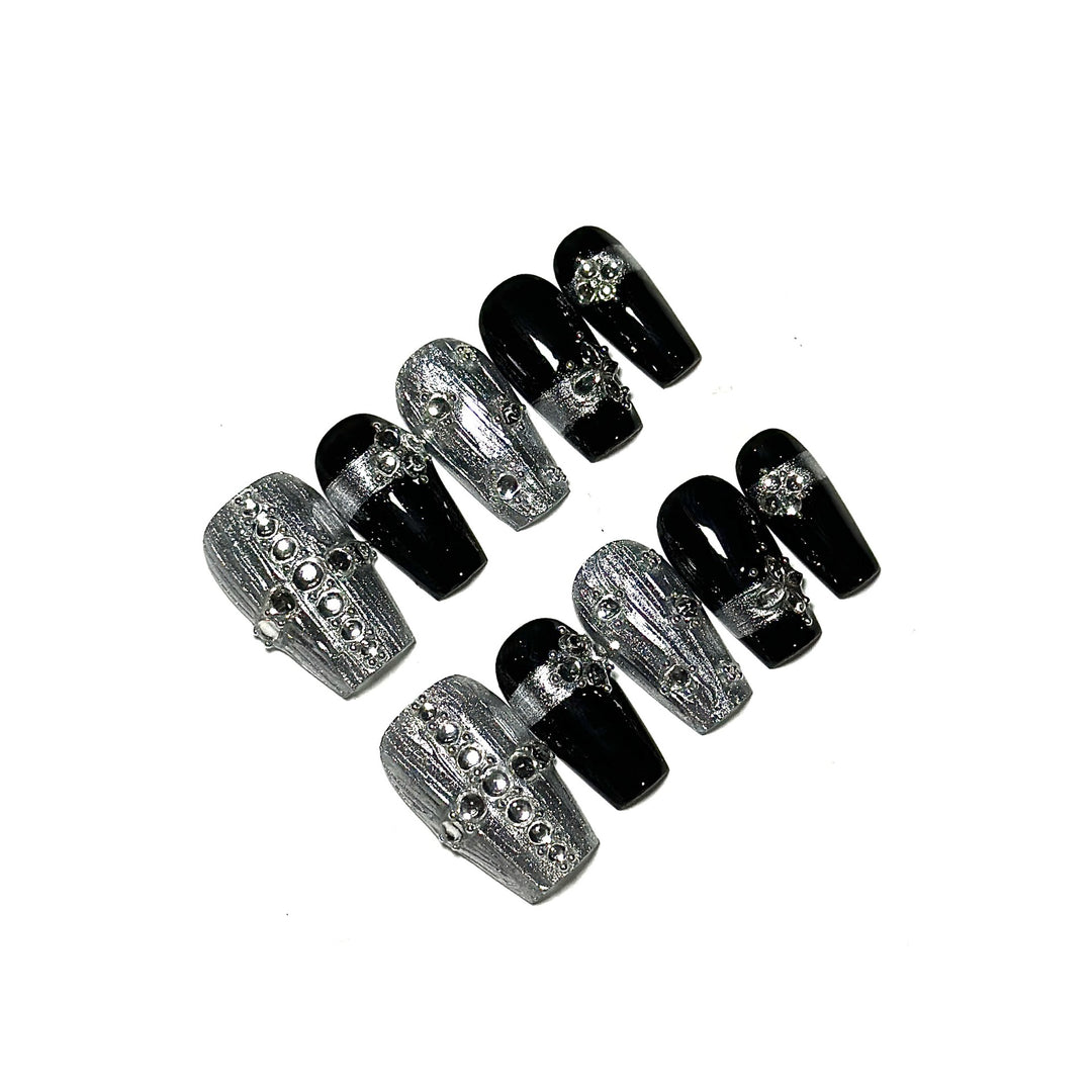 Decorative Press-On Nail Art Set with Luxurious Silver and Black Embellishments
