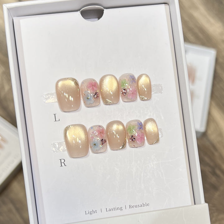 Artistic Floral-Design Press-On Nail Set Stornfield
