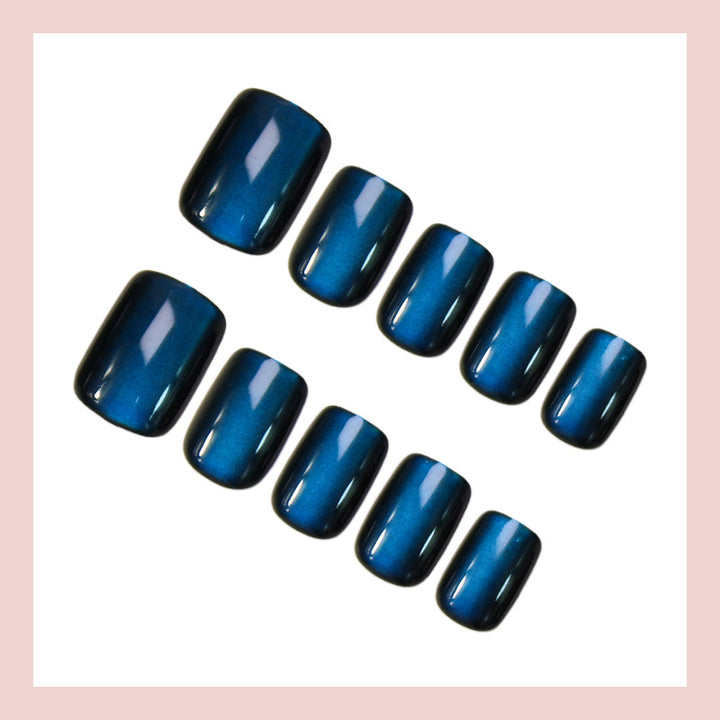 Acrylic nail set with exclusive ombre design and shimmering shine Stornfield
