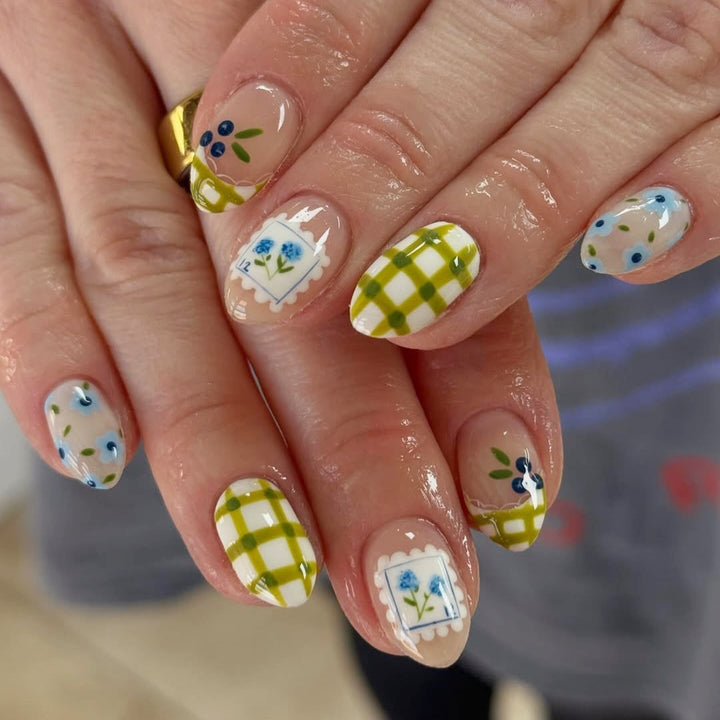 Artificial Nail Design Stornfield