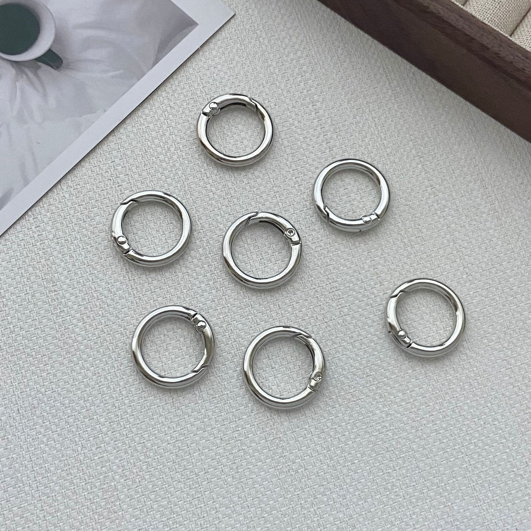 Versatile Circular Keyring Stornfield