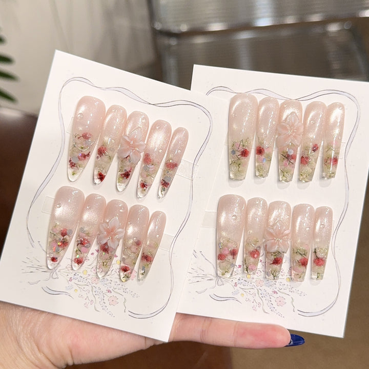 Artificial nail tips with floral details Stornfield