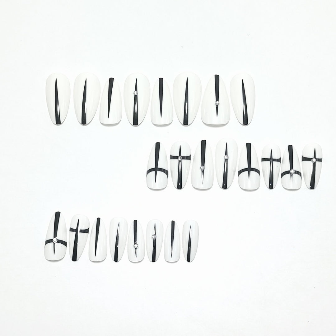 Artificial nails with elegant geometric design Stornfield