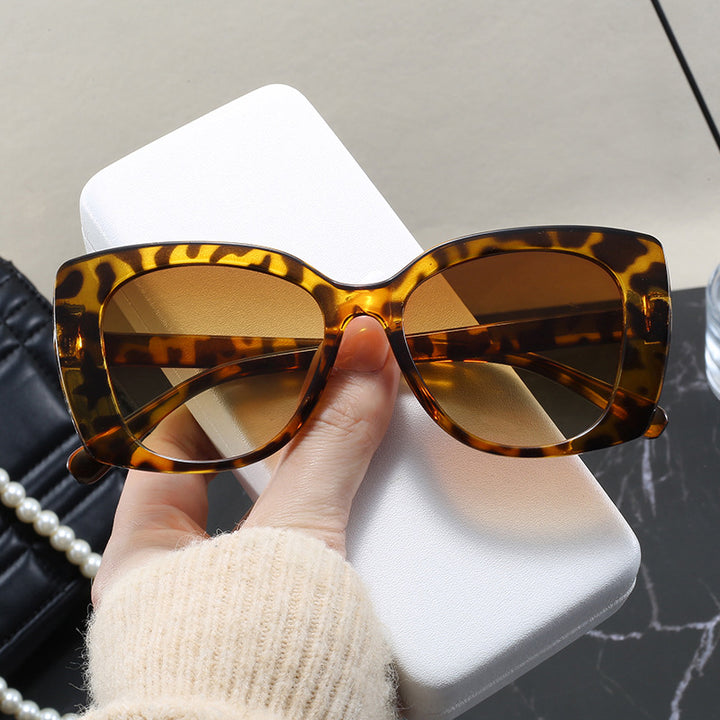 Women's oversized sunglasses with elegant design Stornfield