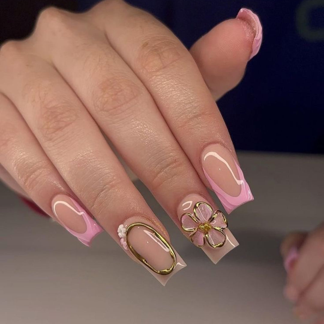 Exclusive Nail Art with Flower Accents Stornfield