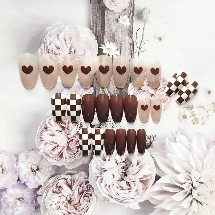 Artificiaal nail set with stylish and fashionable accents Stornfield