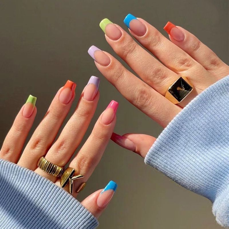 Stylish Press-On Nail Set with Shimmering Finish Stornfield