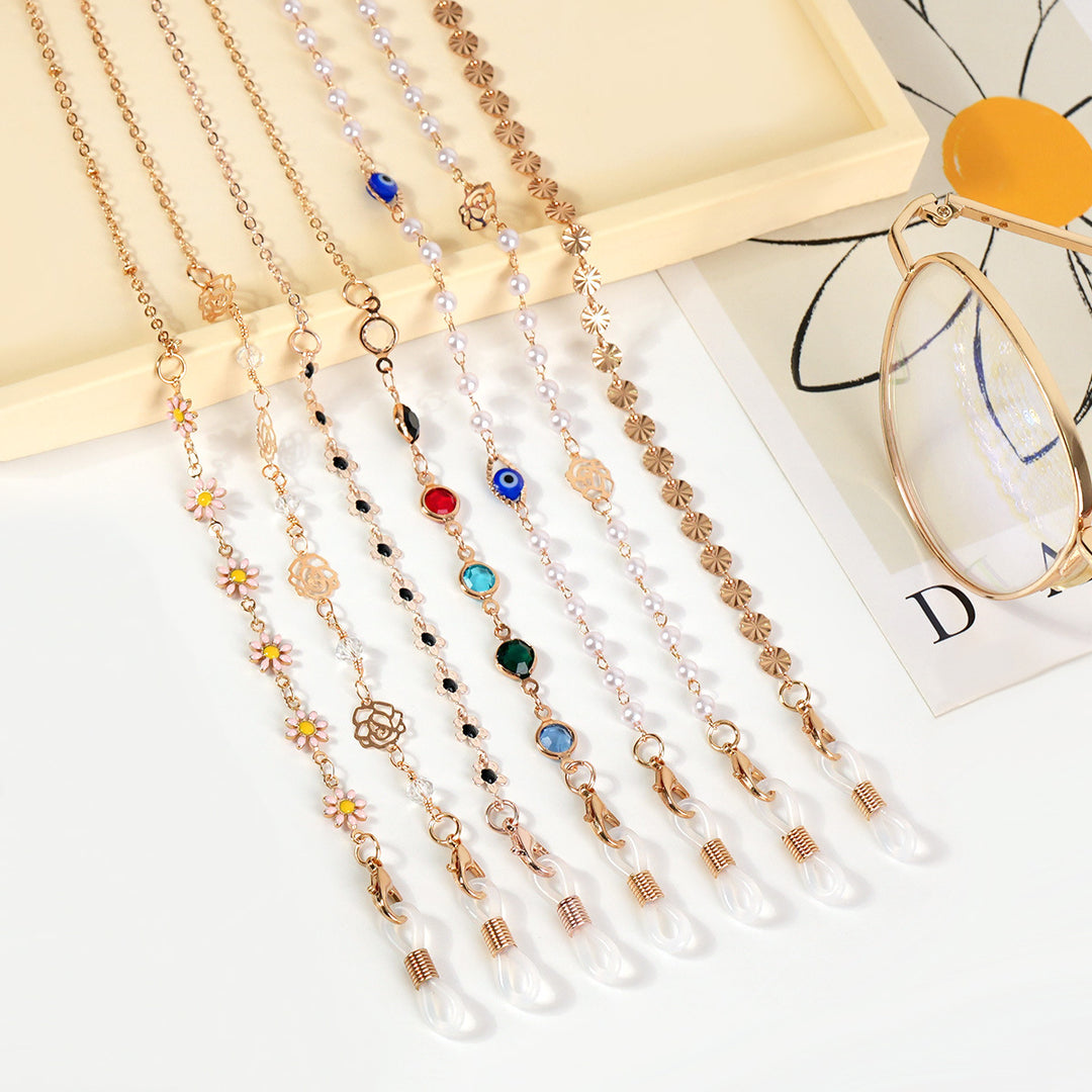 Luxurious Crystal-Embellished Eyewear Chain Stornfield