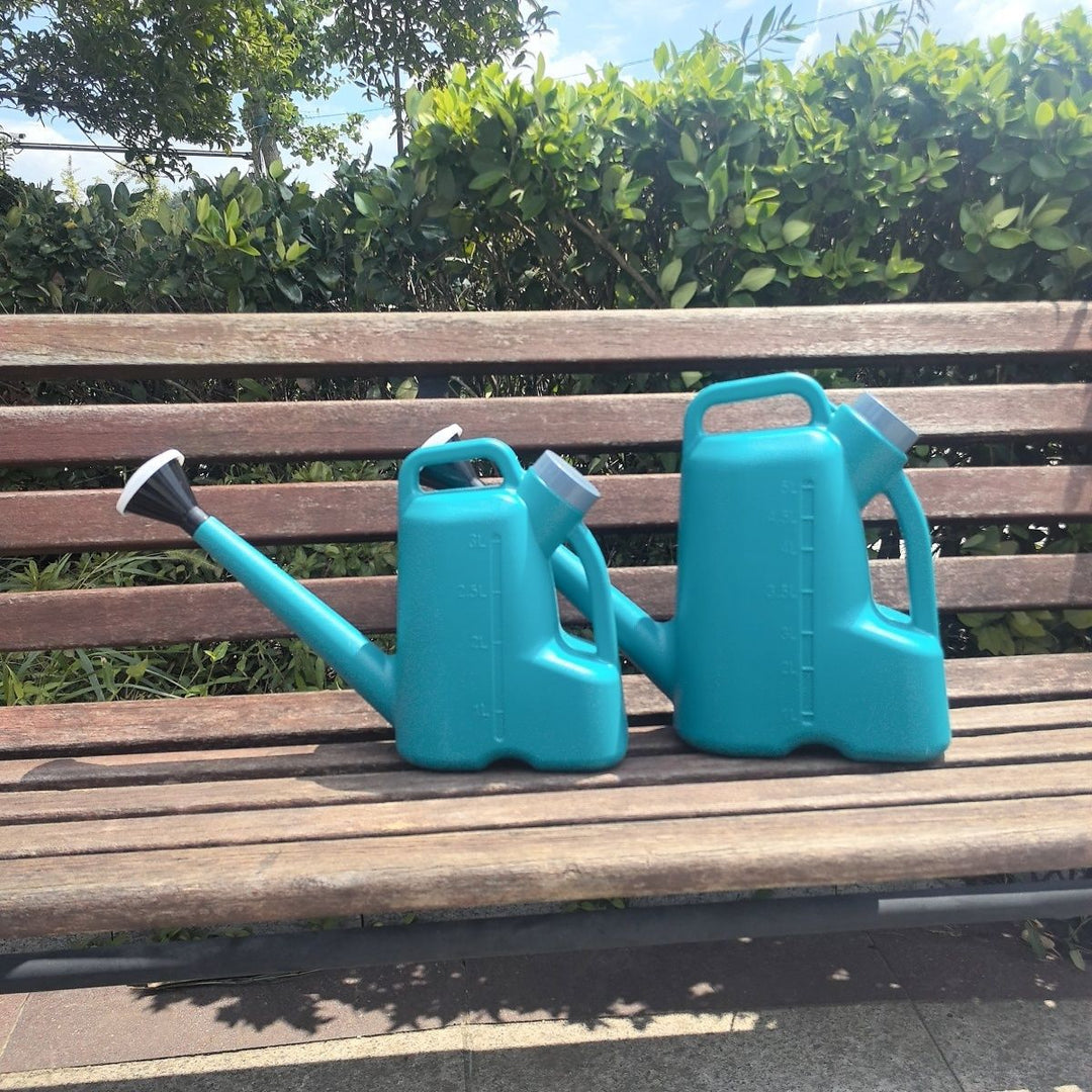 Ergonomic Plastic Watering Can Stornfeild