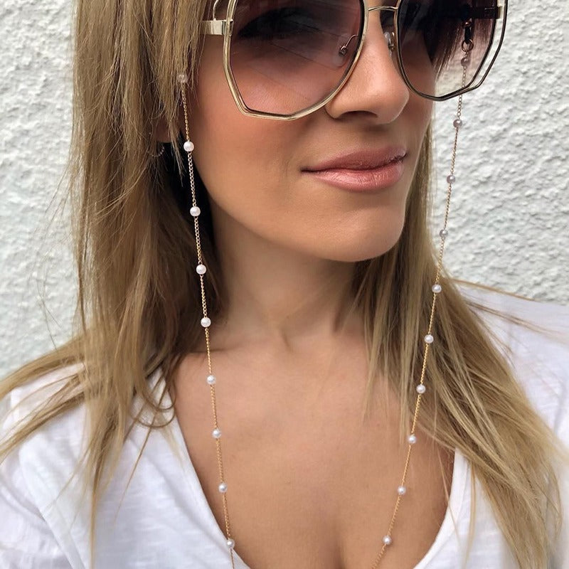 Elegant necklace with pearl accents Stornfield
