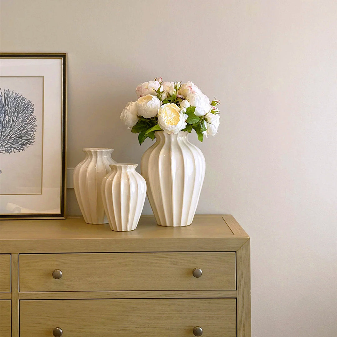 Elegant ceramic vase with ribbed structure Stornfield