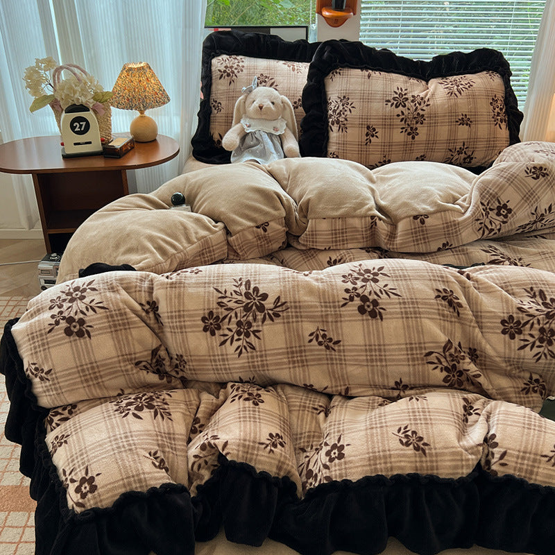 Floral Patterned Plush Comforter Set