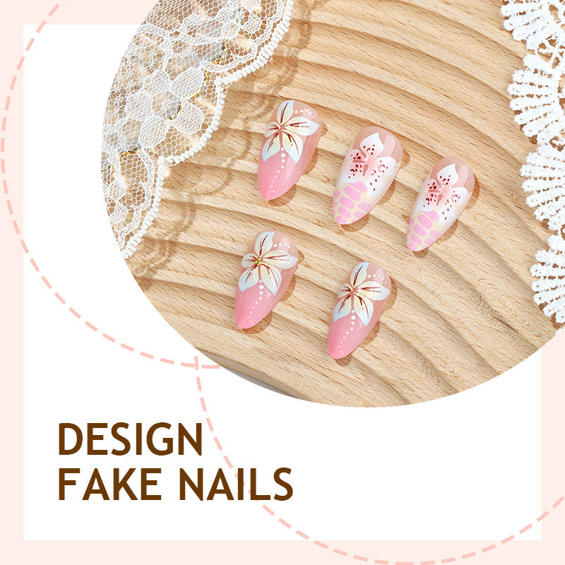 Artistic Nail Set with Floral Accents Stornfield