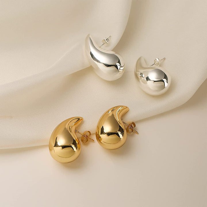Elegant Curved Stud Earrings Stornfield