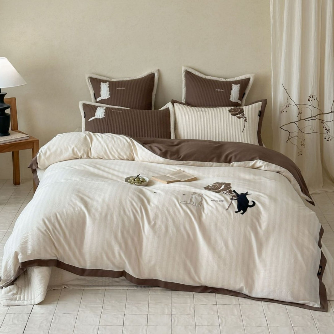 Embroidered Cotton-Linen Duvet Cover Set with Playful Cat and Rose Motif