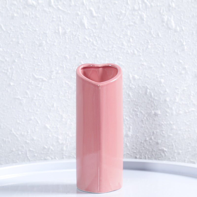 Heart-Shaped Elegant Ceramic Vase Stornfeild
