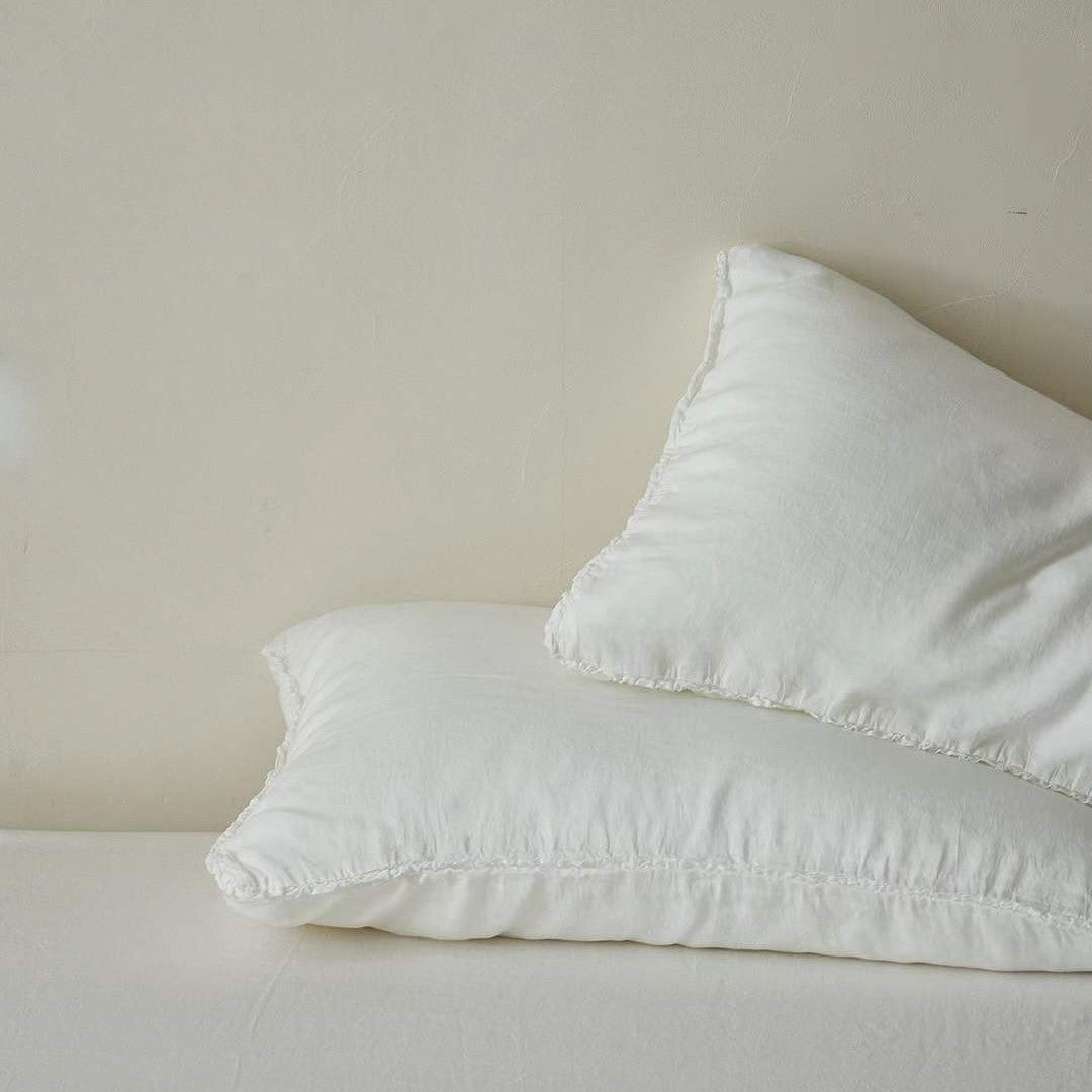 Washed Linen-Blend Ruffled-Edge Duvet Cover Set with Pillow Shams