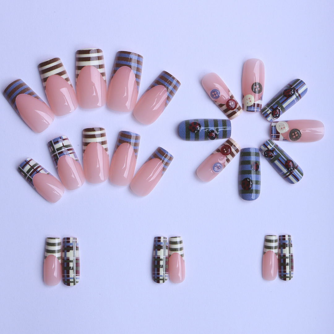 Artificial fingernails with trendy checked pattern Stornfield
