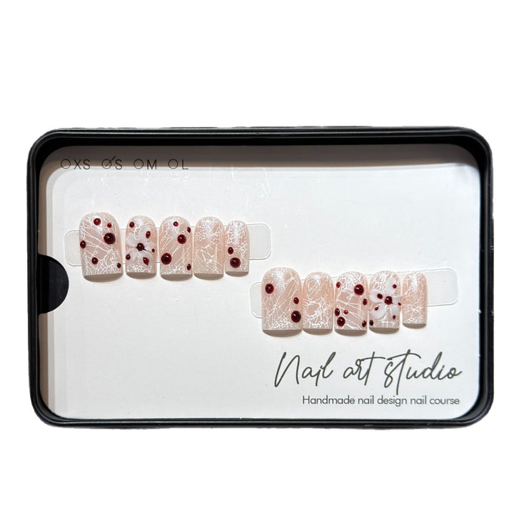 Artistic Press-On Nail Art Set with Unique Design Stornfield