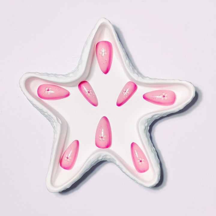 Artificial Nails in Elegant Flower Pattern Stornfield