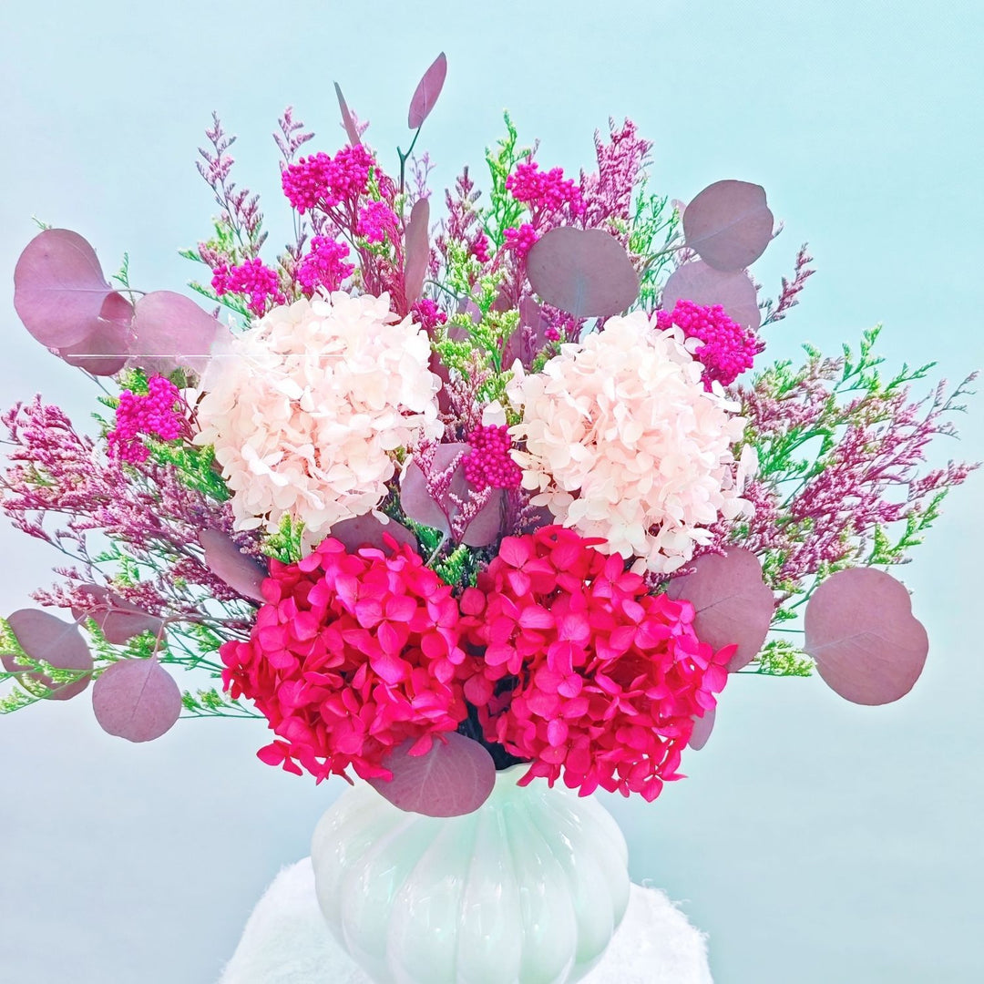 Artistic Dried Flower Bouquet Arrangement