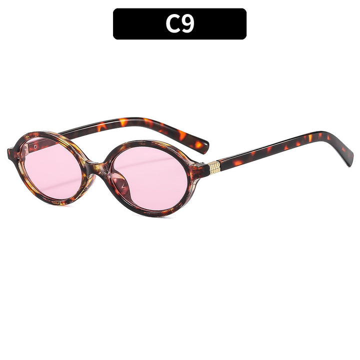 Elegant Vintage-Inspired Round Sunglasses Stornfield