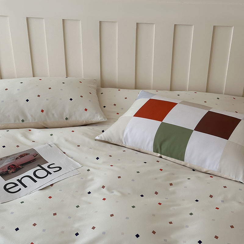 Reversible cotton satin duvet cover set with geometric square jacquard and concealed zipper