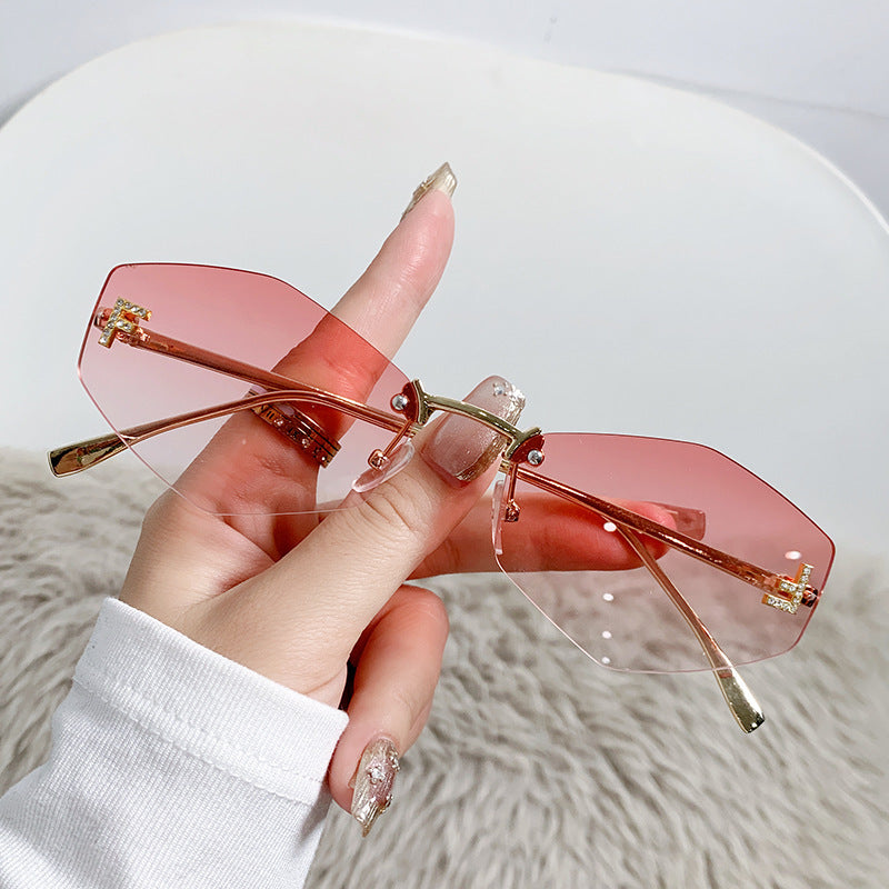 Women's designer sunglasses with innovative hexagonal frame Stornfield