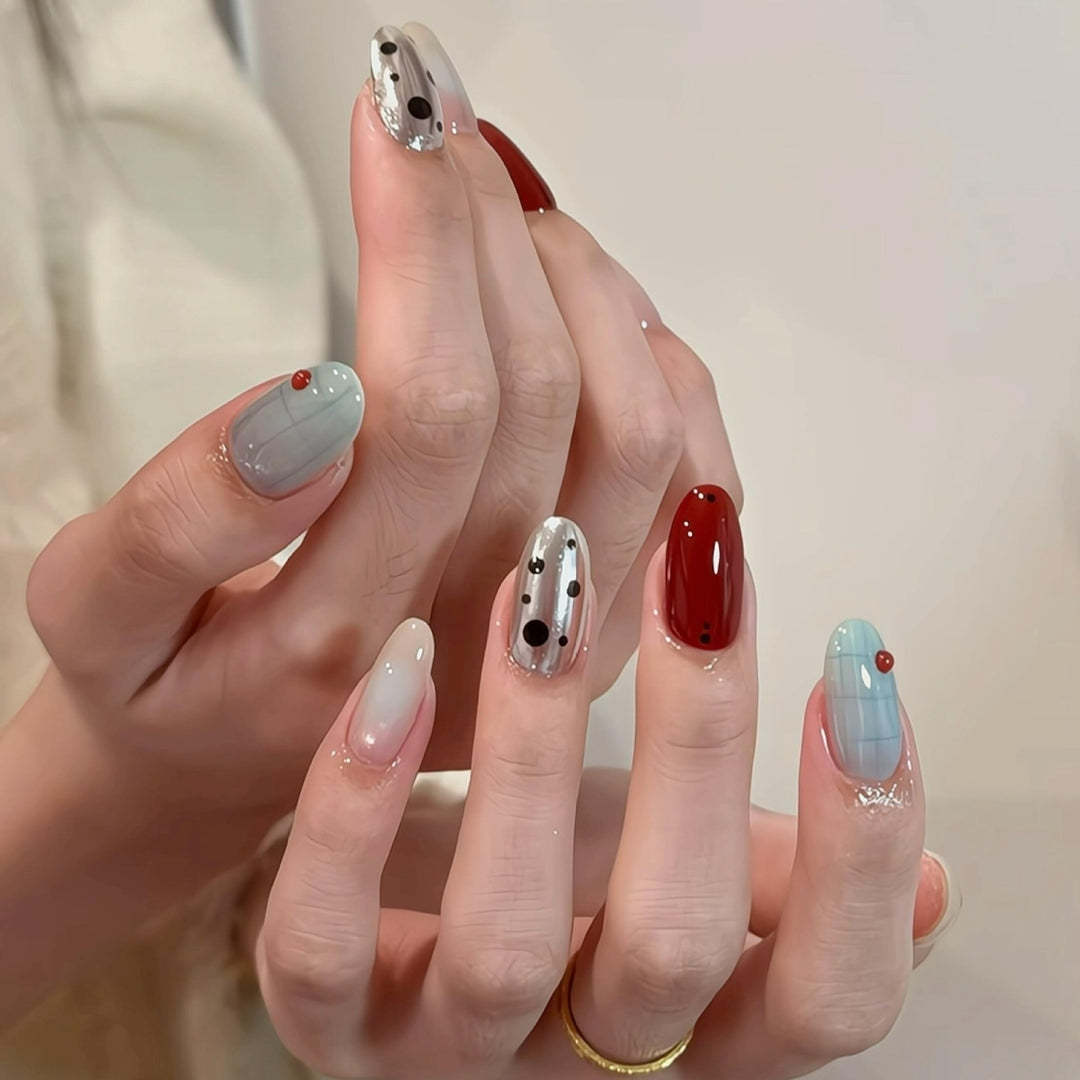 Artificials nails with creative geometric design and modern accents Stornfield