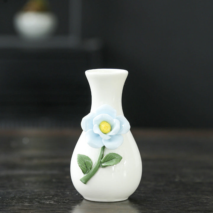 Elegant Floral Themed Ceramic Vase Stornfeild