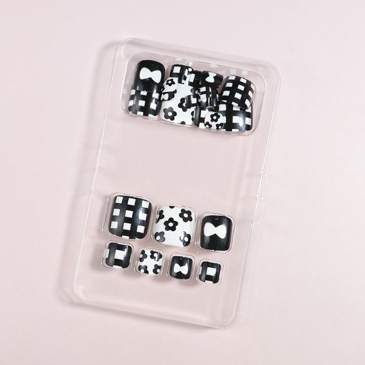 Artistic Floral Press-On Nail Art Set Stornfield