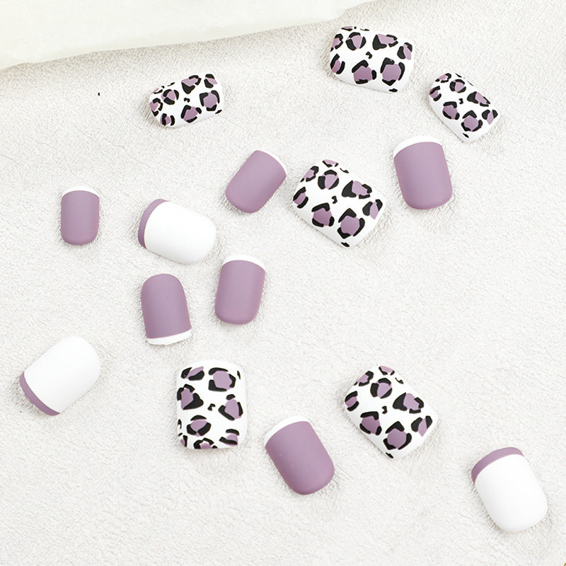 Glamorous nail art with elegant leopard patterns and gradient Stornfield