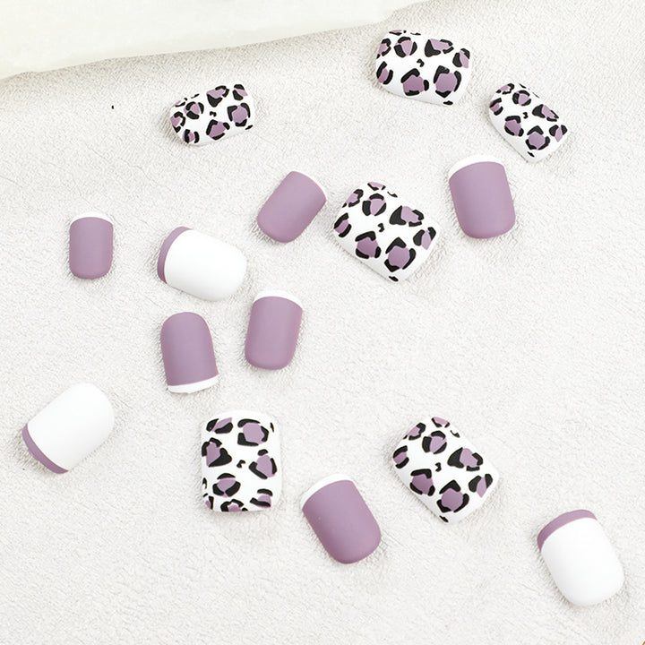 Glamorous nail art with elegant leopard patterns and gradient Stornfield