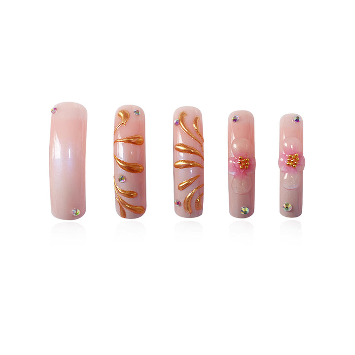 Luxury Gold-Accented Press-On Nail Art Stornfield