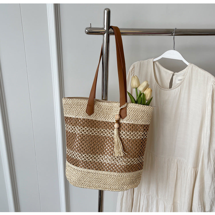 Fashionable straw tote bag with leather accents Stornfield