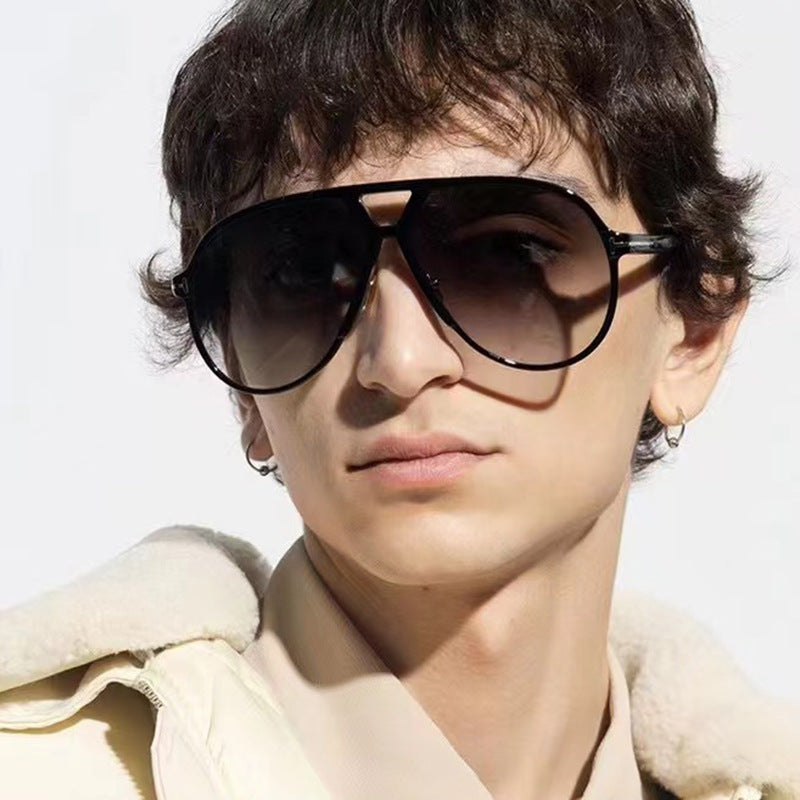 Women's fashionable sunglasses in stylish pilot look Stornfield