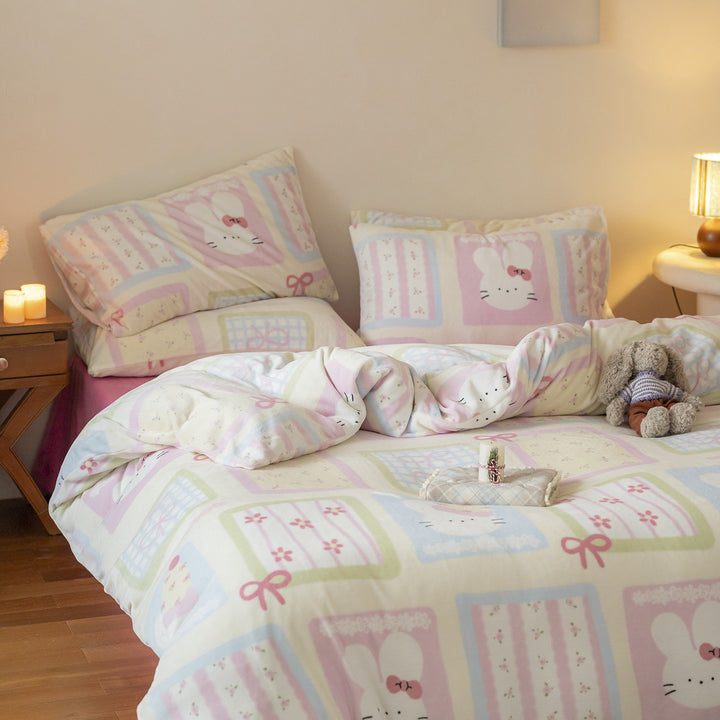 Soft flannel bedding set with checkered design and dog motifs