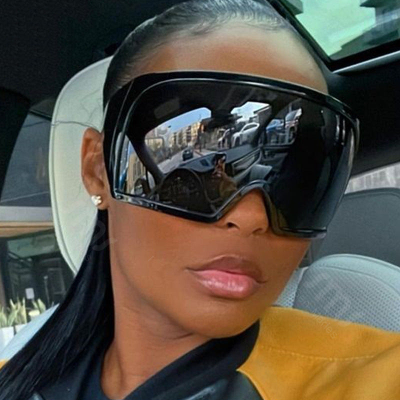 Women sporty sunglasses with aerodynamic design Stornfield